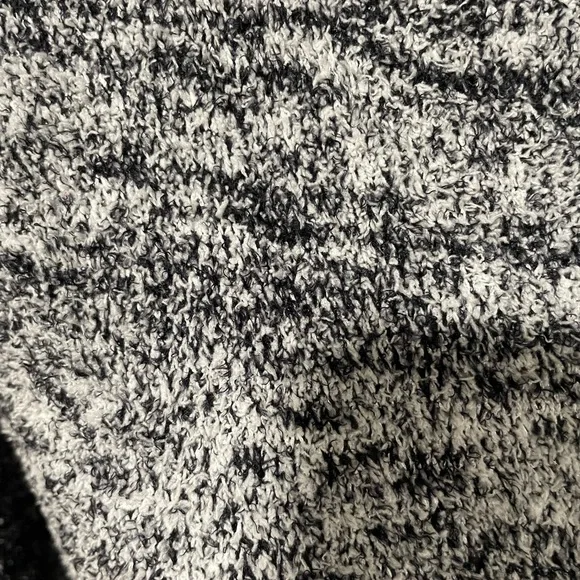 Elegant Knit Long Sleeve Pajama Dress in Black and Gray - Picture 3 of 7